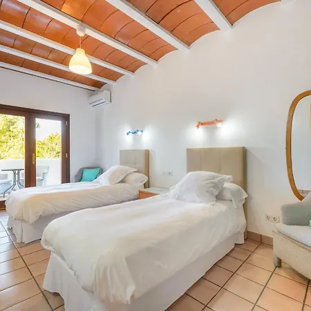 Carmen Ibiza Santa Eulària des Riu
